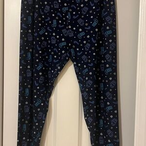 LuLaRoe Winter Patterned Leggings TC2